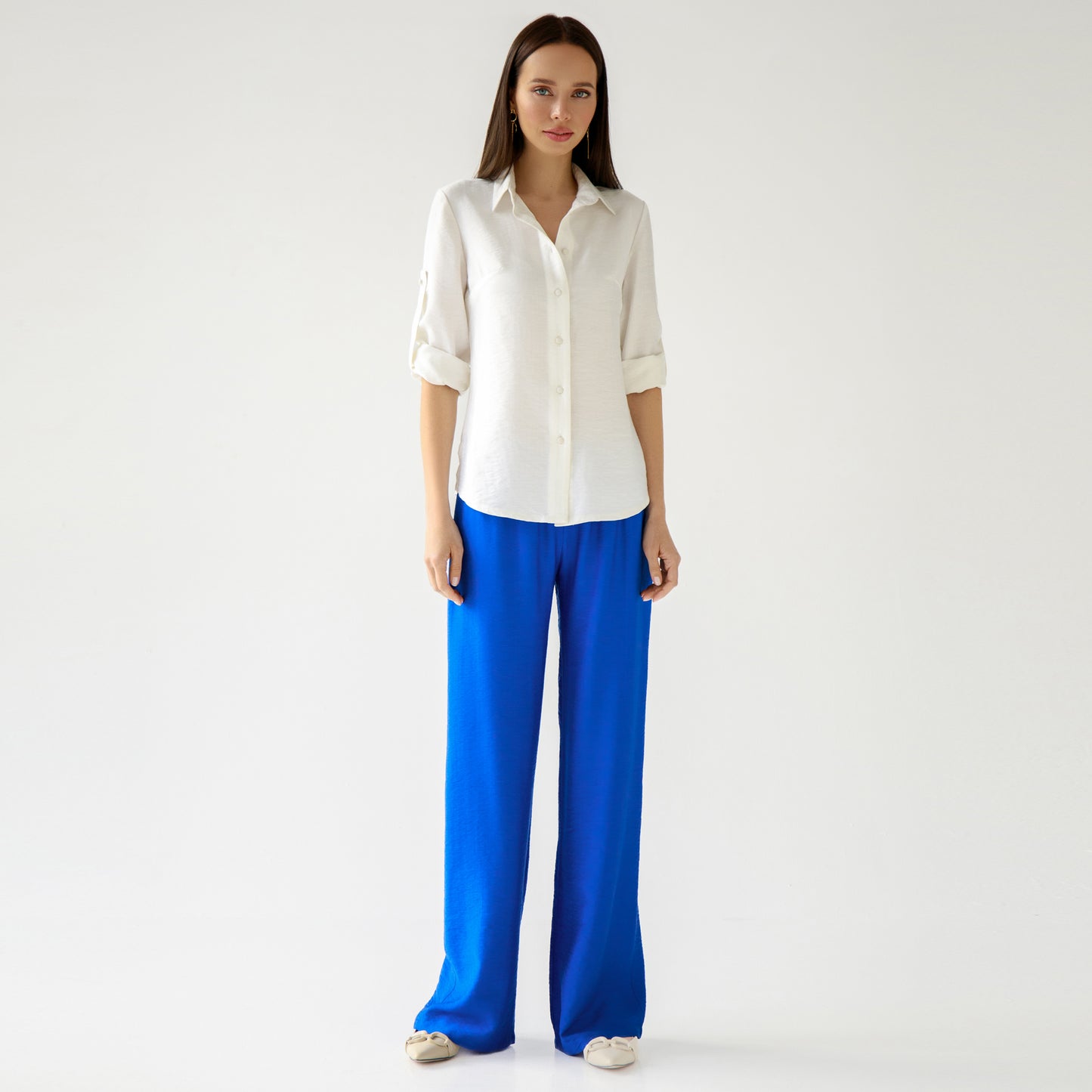 Royal blue pants with an elastic band