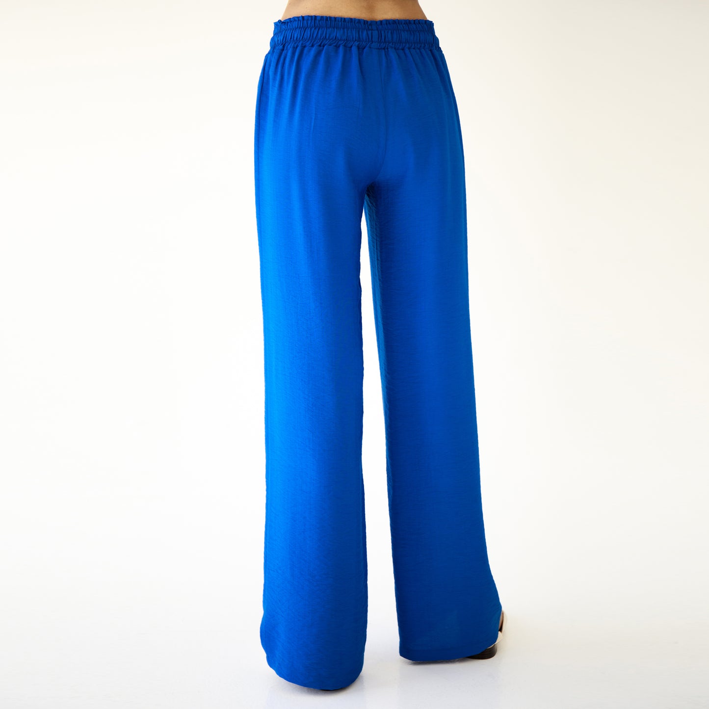 Royal blue pants with an elastic band