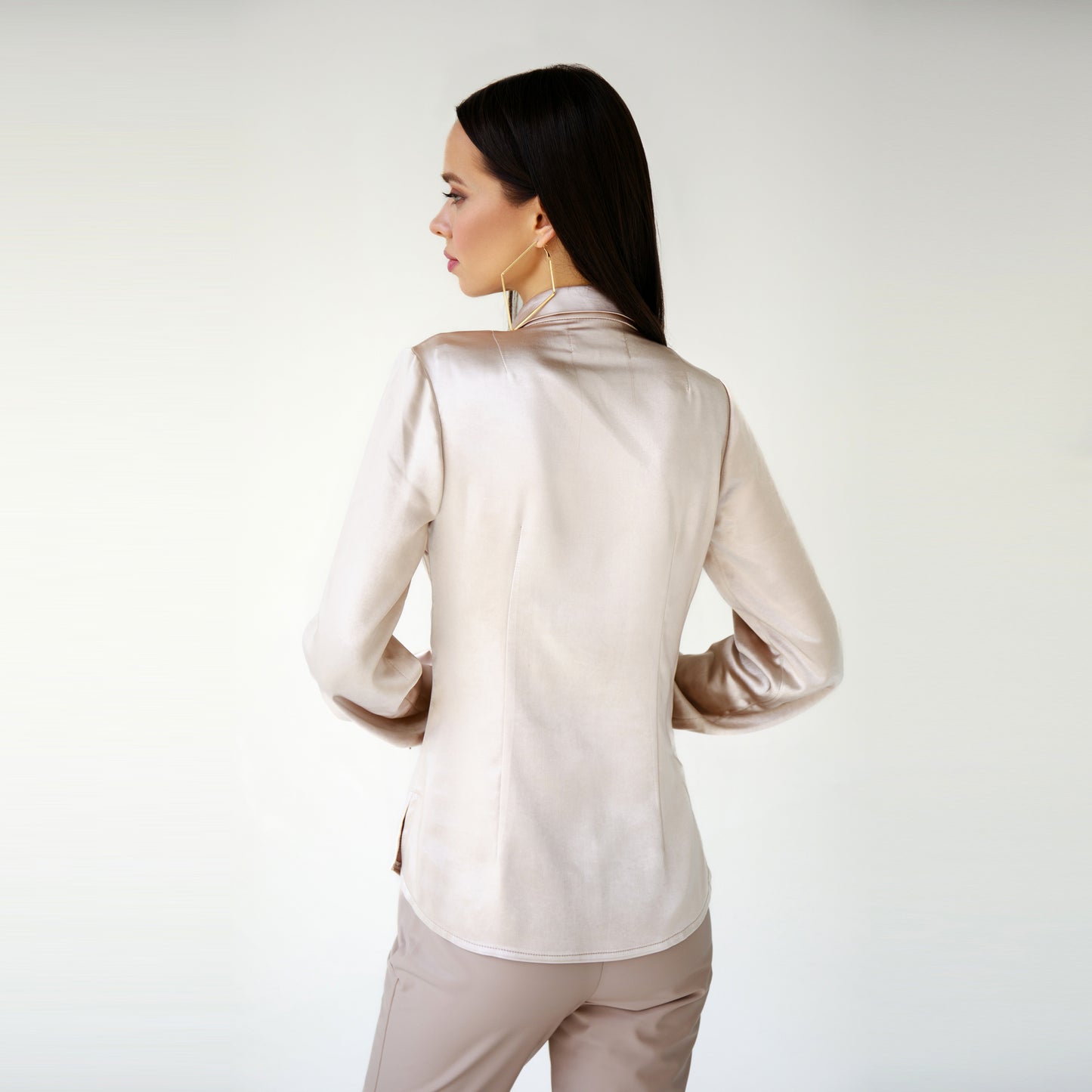 Silky beige fitted shirt