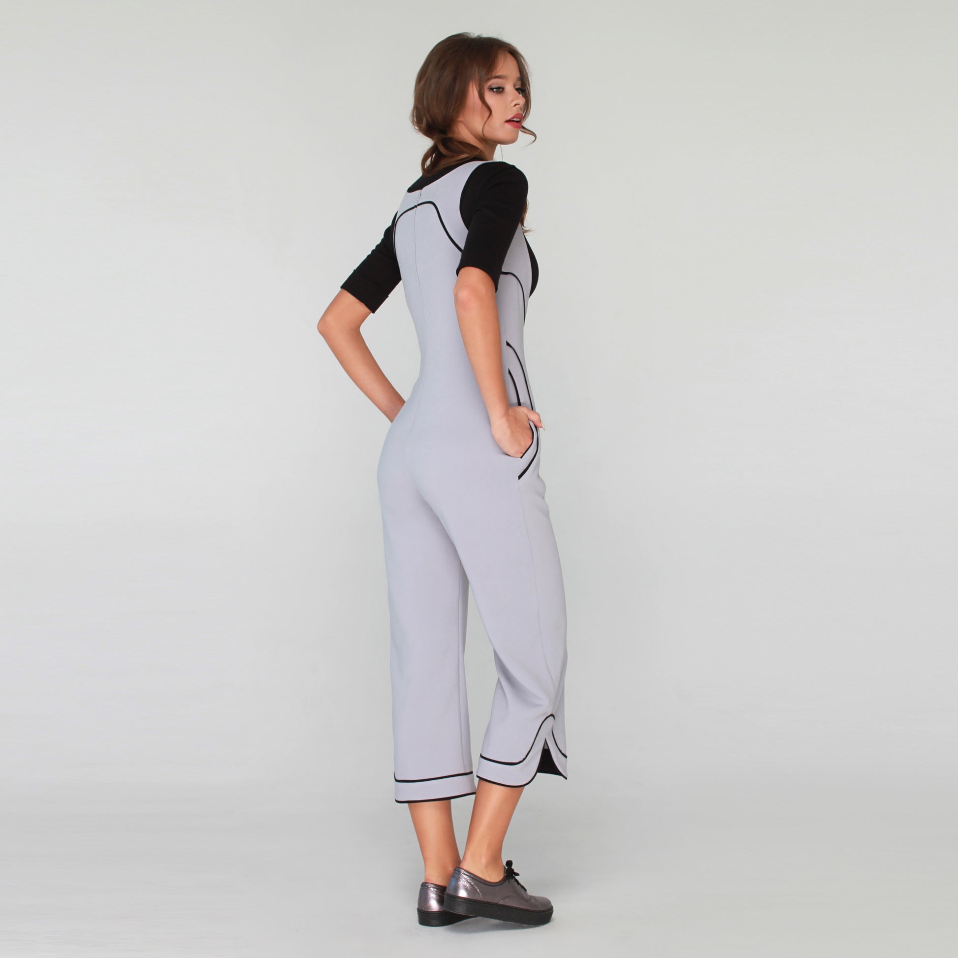 Gray cropped Jumpsuit with open chest