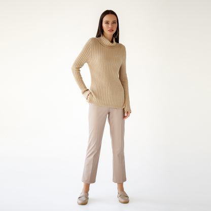 Natural-beige sweater-with-a-collar